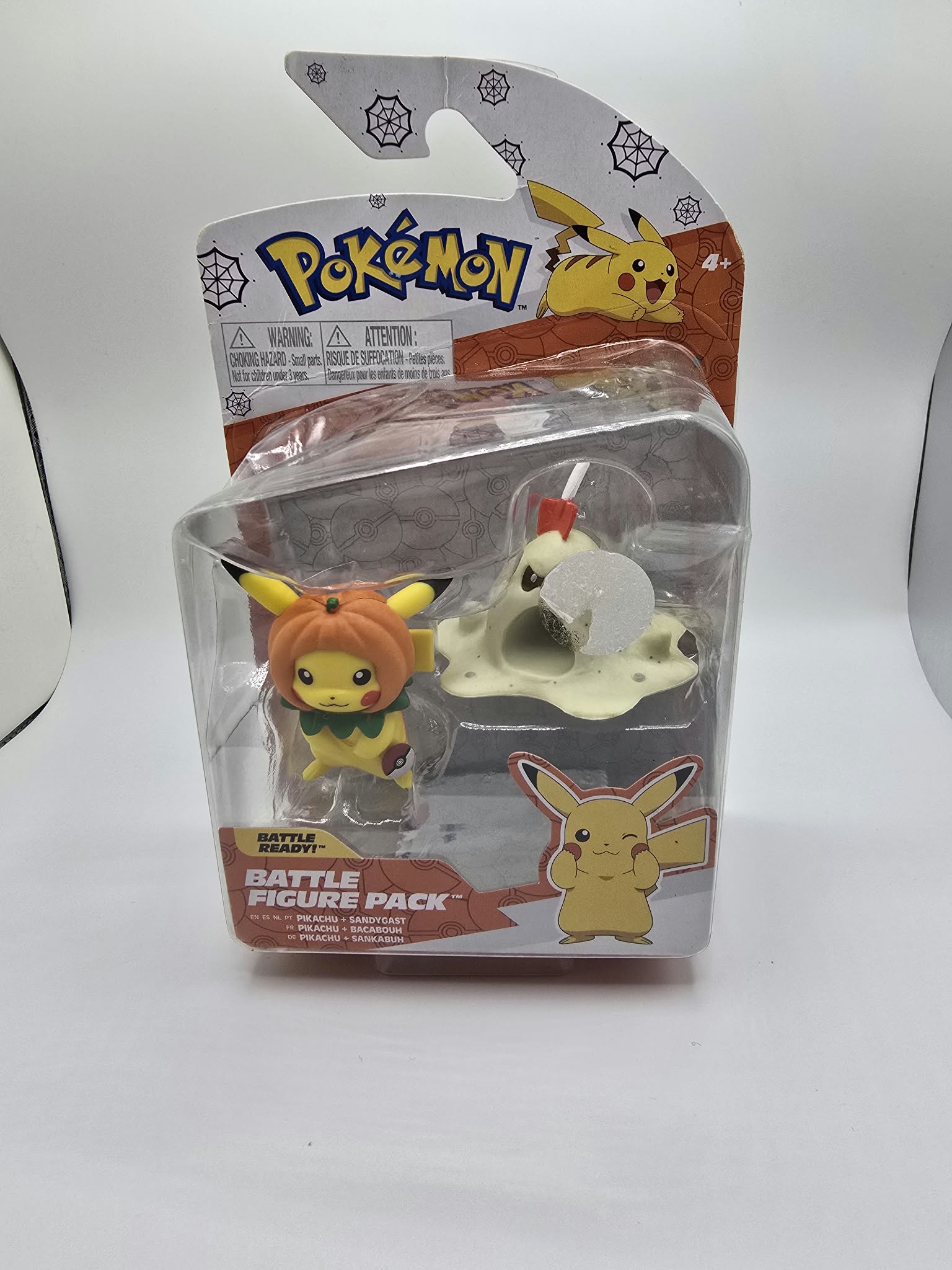 Pokémon Halloween Battle Figure 2-Pack: Pumpkin Costume Pikachu & Sandygast