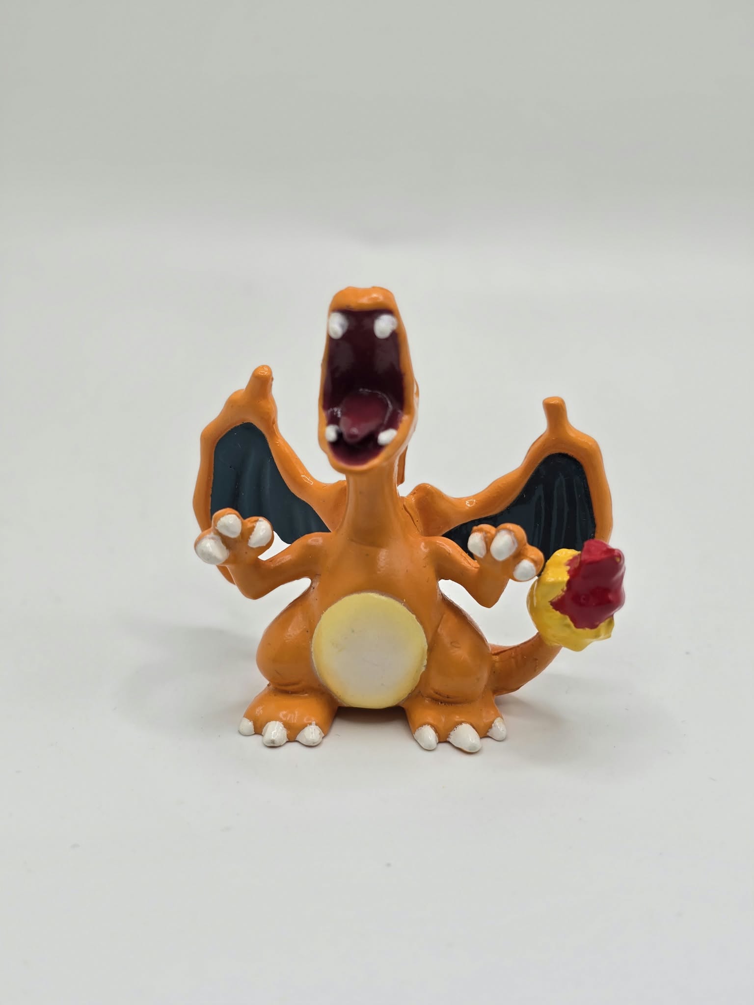 Vintage TOMY Pokémon Charizard #006 2-Inch Mini Figure (Aggressive Stance Variant)