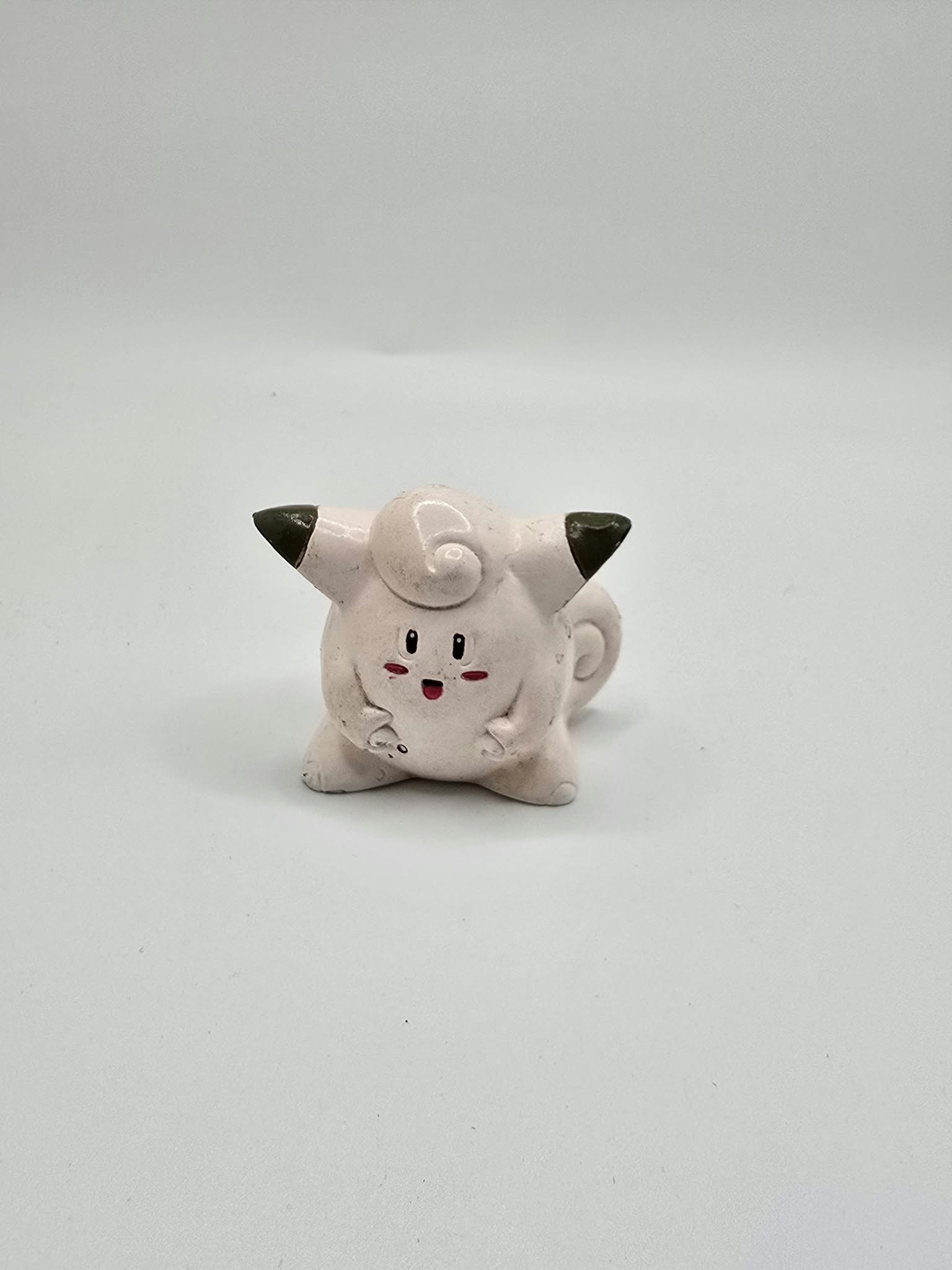 Vintage TOMY Pokémon Clefairy 2-Inch Mini Figure