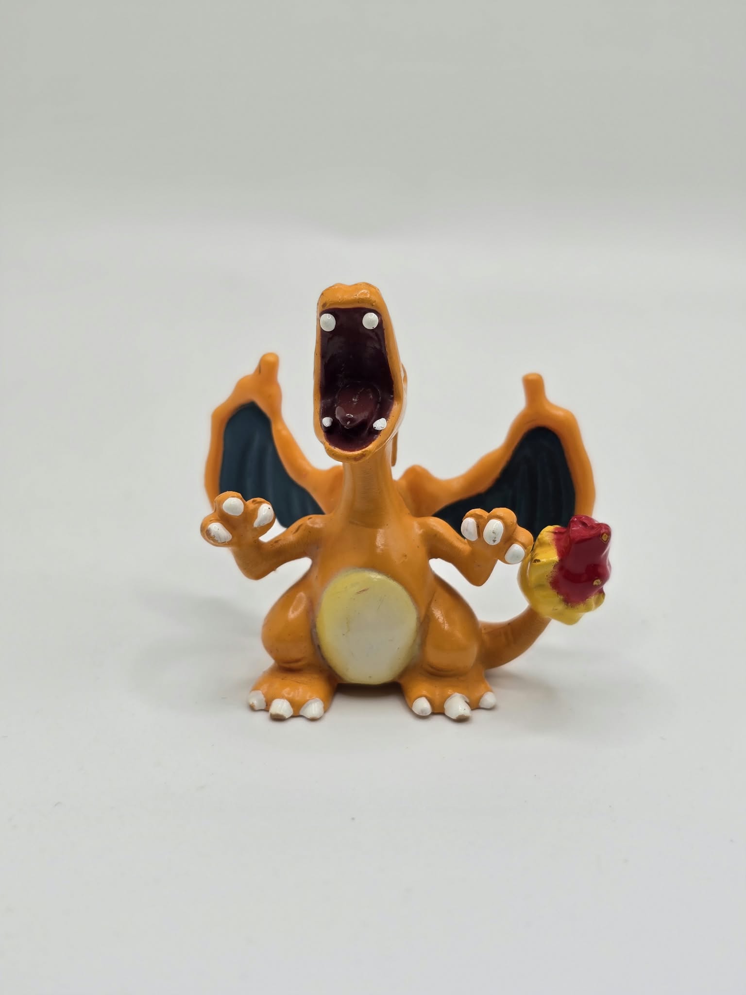 Vintage TOMY Pokémon Charizard #006 2-Inch Mini Figure (Wide Roar Pose)