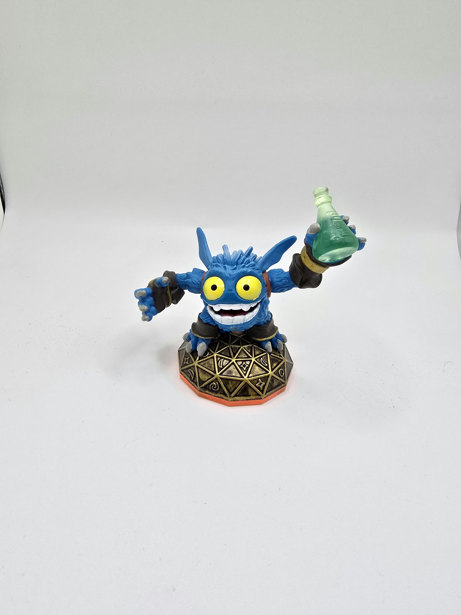 Skylanders LightCore Pop Fizz Action Figure (Magic Element)