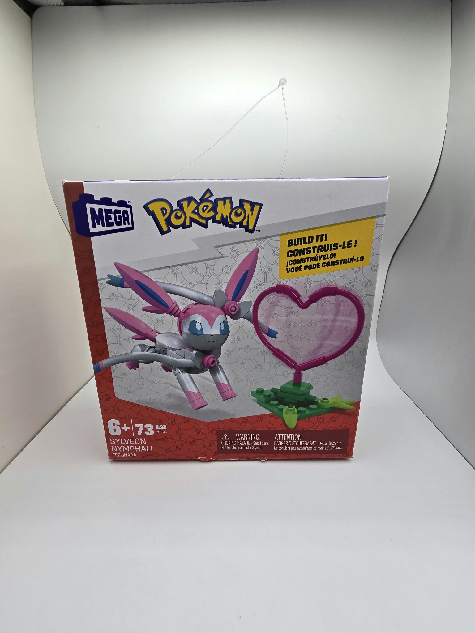 MEGA Pokémon Sylveon Building Set (73 Pieces) - NIB / Sealed (HTJ01)