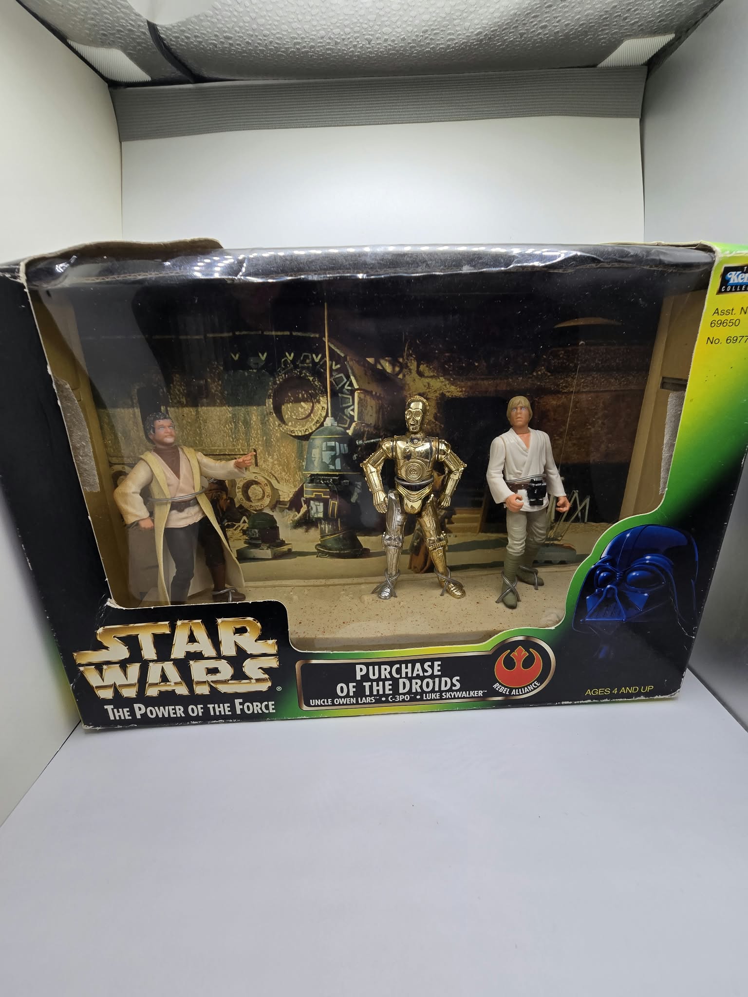 Vintage 1997 Kenner Star Wars Power of the Force: Purchase of the Droids Cinema Scene 3-Pack (Uncle Owen, C-3PO, Luke Skywalker)
